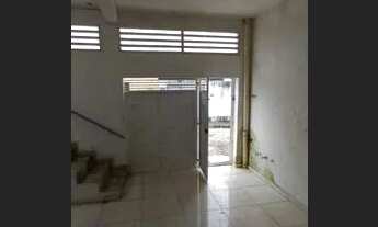 Imagem 4: Casa com Sala Estar/Jantar, Cozinha, Banheiro Social, Quintal pequeno com área