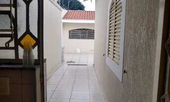 Imagem 5: Casa para venda possui 230 metros quadrados com 4 quartos em Parque Itamarati - Jacareí