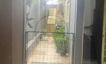 Imagem 2: Casa para Venda em Ribeirão Preto, Parque Ribeirão Preto, 3 dormitórios, 1 suíte, 2 banhei