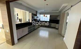 Imagem 3: Casa para alugar, 4 quartos, 2 suítes, 4 vagas, Cond. Jardins Roma - Uberlândia/MG - R$ 8