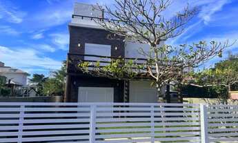 Imagem 6: Casa nova ao lado da praia com vista do mar e ilha do Campeche , 50m da trilha pra praia!
