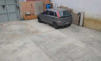 Imagem: Casa com 3 Quartos e 2 banheiros à Venda