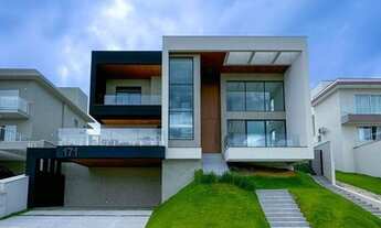 Imagem: Sobrado com 4 Quartos sendo 4 Suítes e