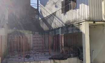 Imagem 4: Casa 3 pisos com piscina - cascata - poa