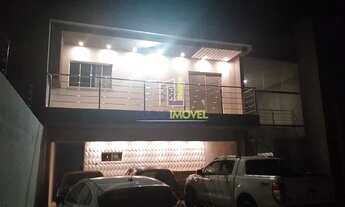 Imagem 2: Casa com dois pavimentos , alto padrão , 3 suítes, 3 salas, piscina, área gourmet no Alto