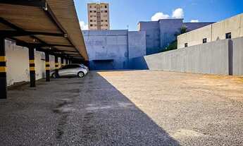 Imagem 2: Estacionamento à venda na Rua Pacatuba, em frente à Praça Camerino
