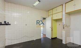 Imagem 15: Apartamento com vista livre, janelão chão ao teto, pé direto alto com muita luz solar!