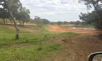 Imagem 4: Área Única em prox Centro | Guarapari | Frente Rodovia | Lago + Mata