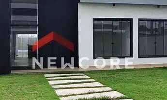 Imagem: Casa de condomínio em Estrada Oscar Vieira