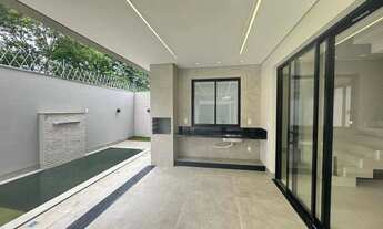 Imagem 4: Casa em Montes Claros, no bairro Ibituruna, à venda