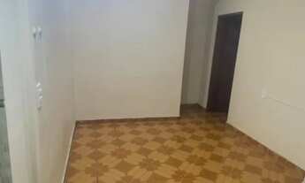 Imagem: ALUGA-SE CASA BEM LOCALIZADA