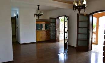 Imagem 2: AMPLA CASA COM 3 DORMITÓRIOS - PROXIMO À AVENIDA GETÚLIO VARGAS