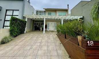 Imagem: Casa em Condomínio de Frente para Área