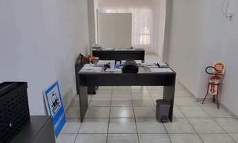 Imagem 7: Sala comercial térrea no Centro a poucos metros da Praça do Congresso medindo 35,00m² de á