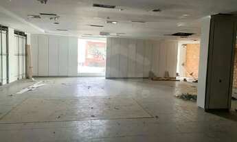 Imagem 5: Loja Comercial de Alto Padrão para Locação em Belém-PA, Bairro Campina: 900m², 2 Banheiros