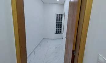 Imagem 5: Casa de condomínio térrea para venda possui 161 metros quadrados com 3 quartos