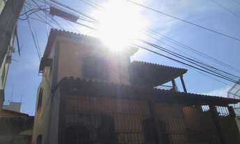 Imagem: Sobrado para aluguel possui 100 metros quadrados