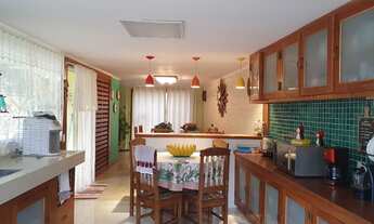 Imagem 6: Oportunidade em Araras - Casa de Alto Padrão em Área Nobre