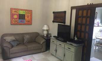 Imagem 6: Rua Tranquila e Arborizada