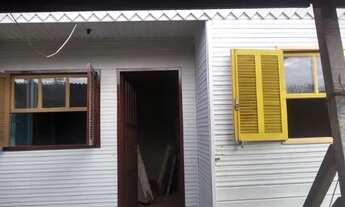 Imagem: Casa de 2 dormitórios em patio compartilhado