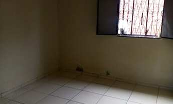 Imagem 6: Uma casa ? bairro Santa Luzia próximo igreja católica