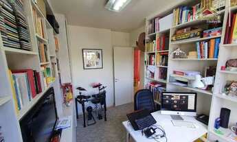 Imagem 6: Vendo apartamento de três dormitórios na Rua São Francisco, confluência dos Bairros Santan