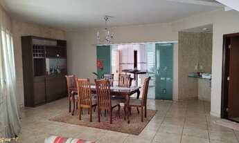 Imagem 5: Sobrado de alto padrão na Vicente Pires - Jóquei Rua 1 com Habite-se