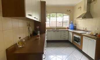 Imagem 2: Casa com 4 quartos, 343m², à venda em Ribeirão Pires, Centro