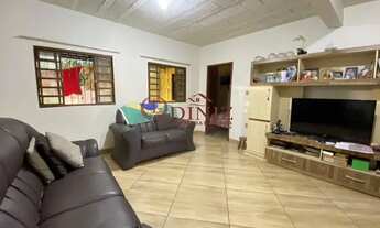 Imagem 2: Casa para Venda em Betim, Amazonas, 4 dormitórios, 1 suíte, 2 banheiros, 3 vagas