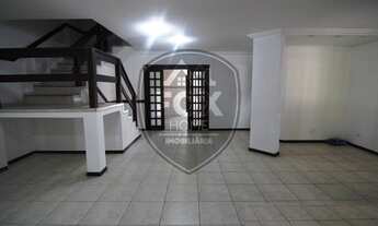 Imagem 5: Sobrado com 3 dormitórios para alugar, 350 m² por R$ 4.500,00/mês - Capão da Imbuia - Curi