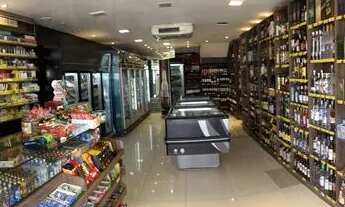 Imagem: Emporio de vinhos e carnes e tabacaria