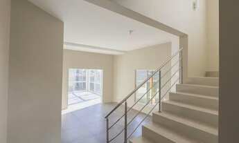 Imagem 2: Sobrado em Condomínio, 4 quartos, sendo 2 suítes