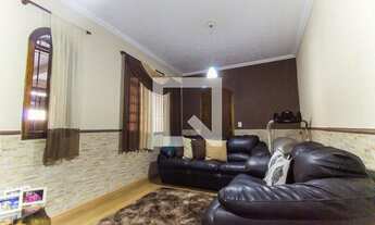 Imagem 2: Casa para Aluguel - Parque Dourado, 2 Quartos, 70 m2