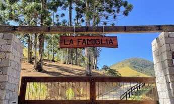 Imagem 3: La Famiglia by Déborah Secco-Áreas nas montanhas com muito tranquilidade e integração com