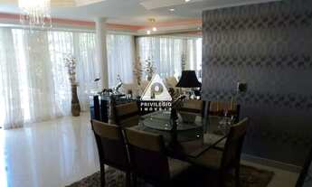 Imagem 2: Linda cobertura com vista panorâmica toda decorada