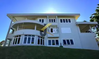 Imagem 6: Casa em condomínio para aluguel na região do Gramado, com 4 suítes, lazer completo e garag