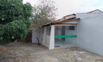 Imagem 4: Aluguel de Casa Comercial com Estacionamento Centro de Montes Claros