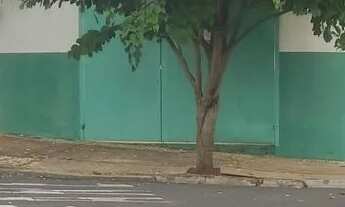 Imagem 3: Área comercial Quarto com aluguel por R$1.000 /mês