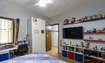 Imagem 2: Casa em Porto Alegre, no bairro Aberta Dos Morros, com 5 dormitório(s), e 5 banheiros, à v