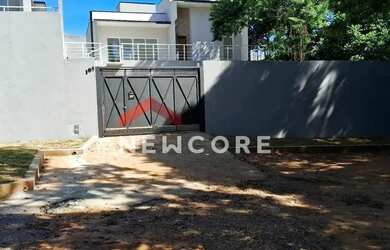 Imagem: Casa de condomínio em Rua Tié Fogo - Parque