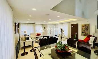 Imagem 2: Residência de Alto Padrão à Venda Condomínio Royal Park