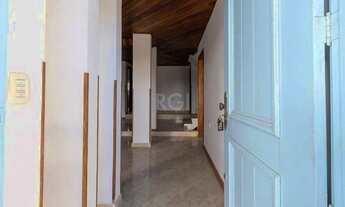 Imagem 4: Casa com piscina em localização nobre no bairro Tristeza com vista para Rio Guaíba