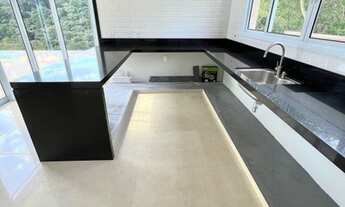 Imagem 6: Casa de condomínio Genesis II para venda tem 435 metros quadrados com 5 quartos