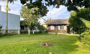 Imagem: Casa com amplo terreno e 2 dormitórios