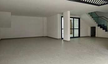 Imagem 7: Casa de condomínio para venda possui 400 metros quadrados com 4 quartos