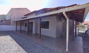 Imagem 2: 1878 Excelente Casa em Alvenaria no Centro, pertinho do mar