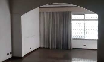 Imagem 3: Casa para venda possui 300 metros quadrados com 3 quartos