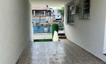 Imagem 2: Casa para venda tem 205 metros quadrados com 4 quartos em Trindade - São Gonçalo - RJ