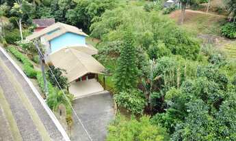 Imagem 5: Casa de condomínio para venda tem 300 metros quadrados com 4 quartos