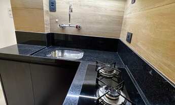 Imagem 2: Sala e quarto reformadíssimo, junto ao Lgo. do Machado